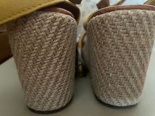 Sandalia cuña piel 38 nuevas