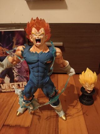 Figura dragón ball vegeta