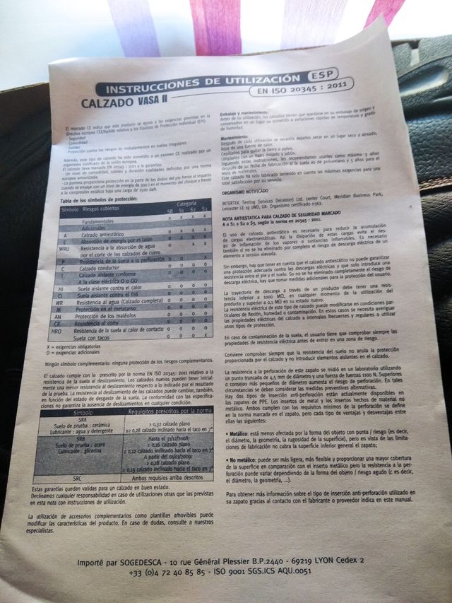 BOTAS DE SEGURIDAD N.39. NIEVE Y AGUA.