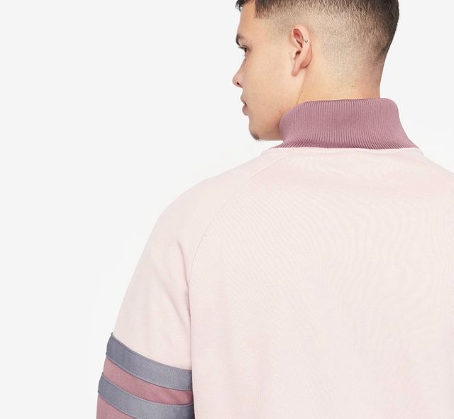 Chaqueta Ellesse Classic. A estrenar. Talla M