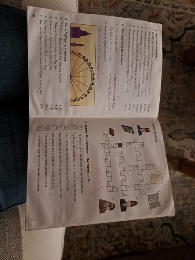 LONDON, A DAY IN THE CITY.