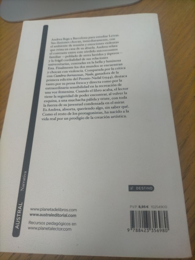 libro de lectura NADA , de Carmen Laforet.