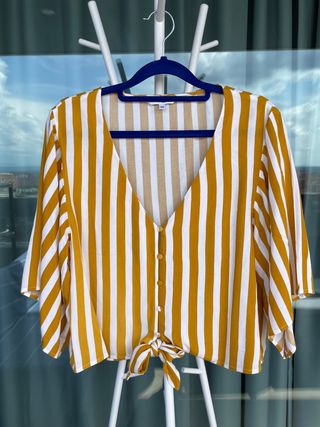 CAMISA DE RAYAS AMARILLAS Y BLANCAS