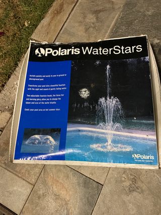 Fuente decoración piscina