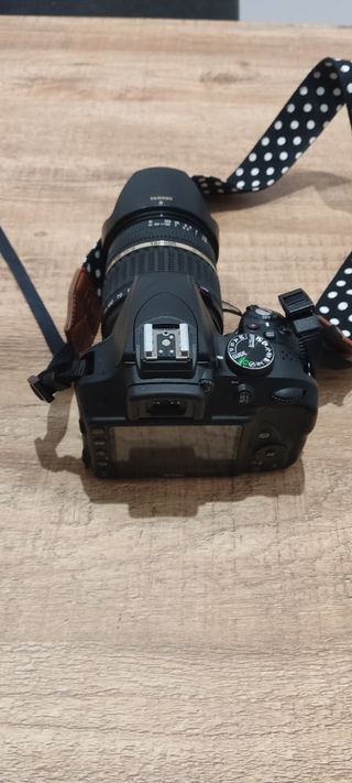 Cámara Nikon D3300 + Objetivo Tamron