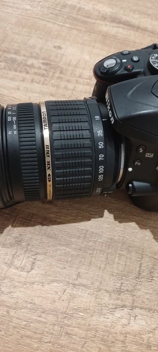 Cámara Nikon D3300 + Objetivo Tamron