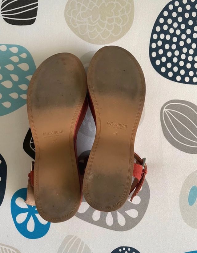 Bolso y sandalias Pull&Bear 