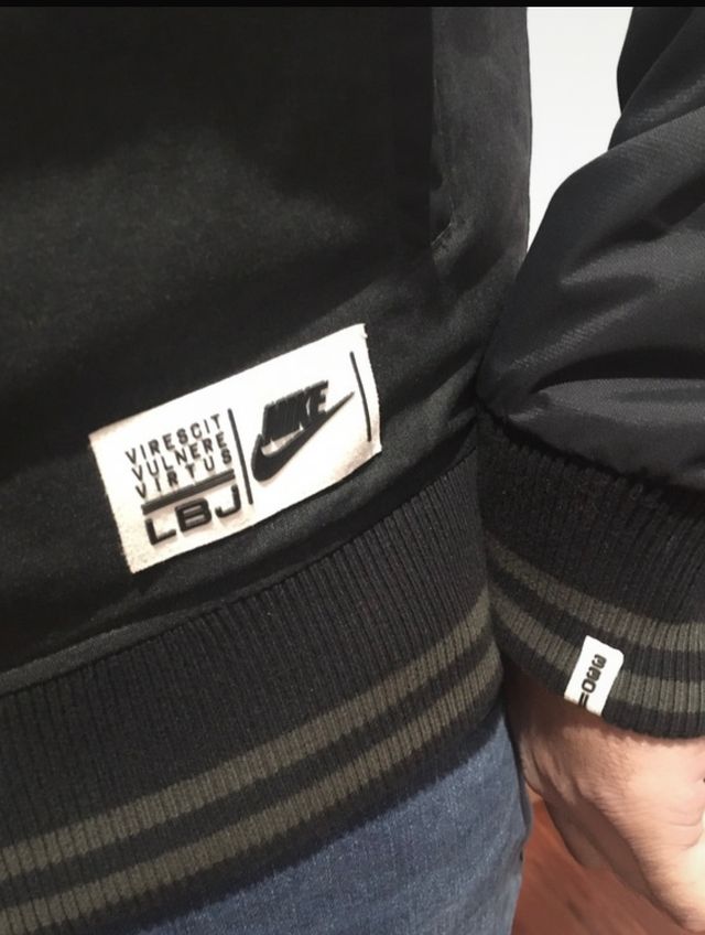 Bomber Nike lebron 