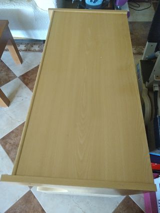 mueble de televisión salón comedor con ruedas clar