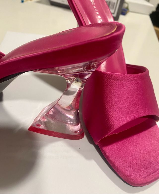 sandalias color fusia