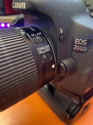 Kit Canon Eos 700 D + ACCESORIOS 