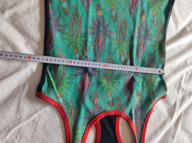 Camiseta tirantes. Desigual