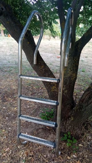 Escalera acero inoxidable para piscina