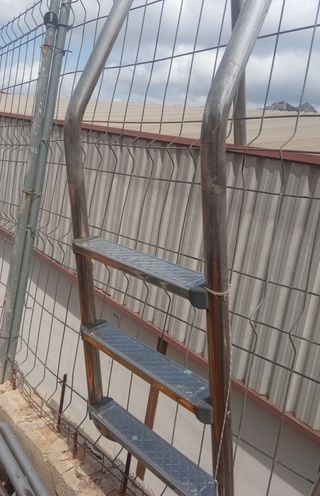 Escalera acero inoxidable para piscina