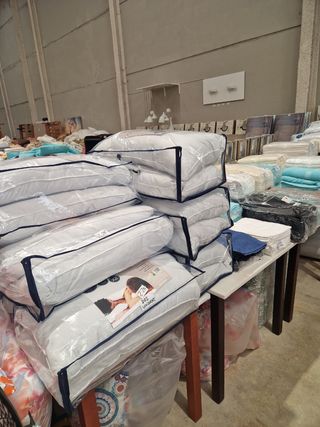 Ropa de cama y toallas nuevo a estrenar