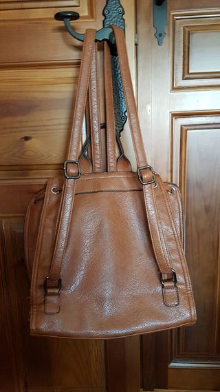 Mochila marrón mujer