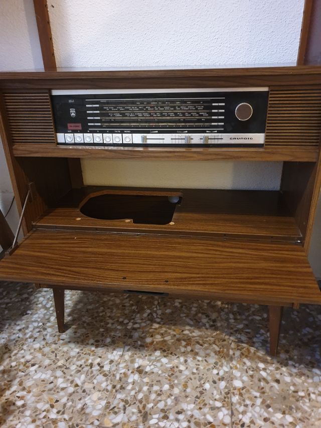 Radio marca GRUNDIG ,