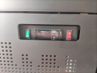 VITRINA MURAL TRES PUERTAS FRIGORIFICS