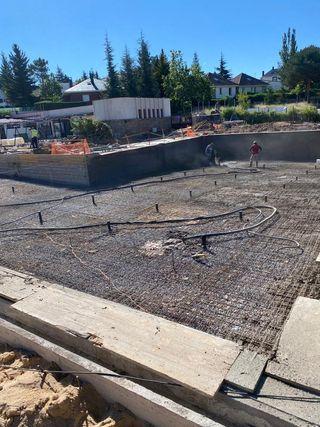 Construcción piscinas ; servicios de gunitado