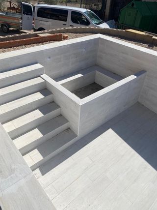 Construcción piscinas ; servicios de gunitado
