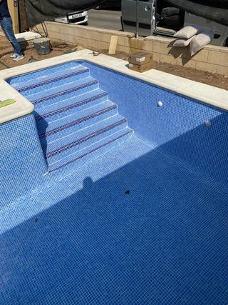 Construcción piscinas ; servicios de gunitado
