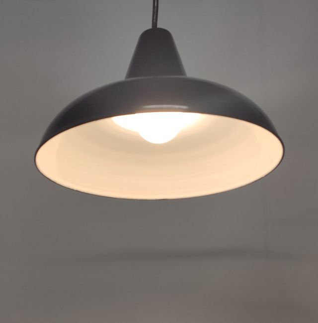 lampada a sospensione, smalto nero