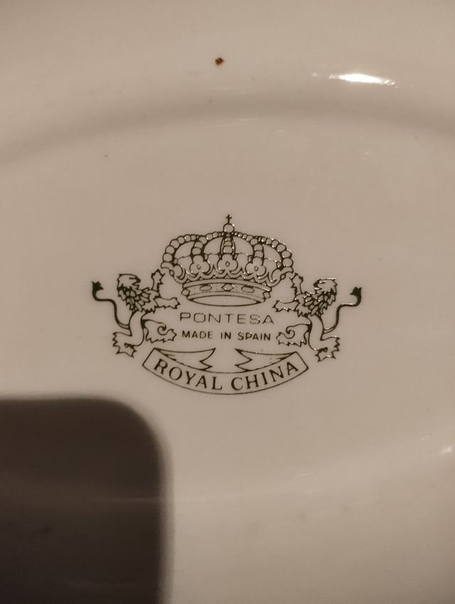 Vajilla Royal Pontesa nueva 57 piezas de segunda mano por 80 EUR