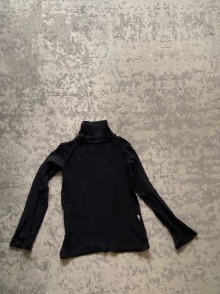 Jersey cuello alto negro