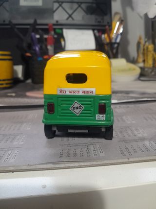 Tuk tuk vehículo indio