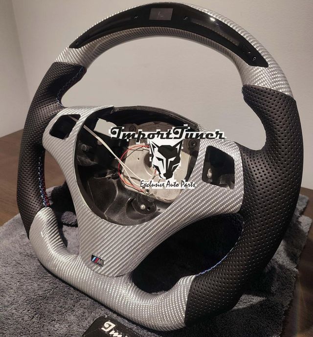 Volante BMW E90 e92 e93 fibra carbono en stock
