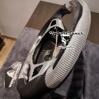Volante BMW E90 e92 e93 fibra carbono en stock