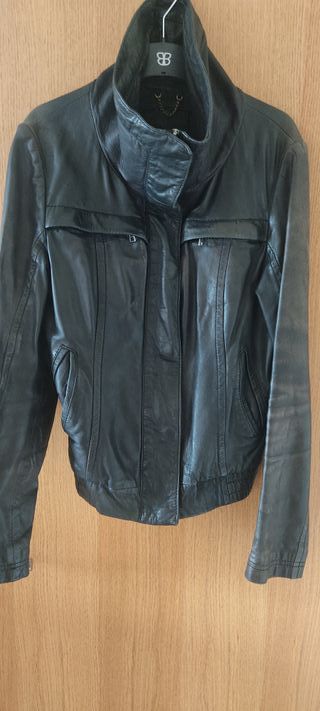Cazadora cuero Stradivarius