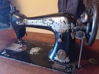 Máquina de coser antigua