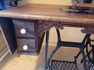 Máquina de coser antigua