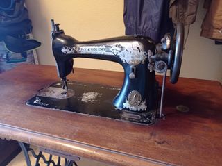 Máquina de coser antigua