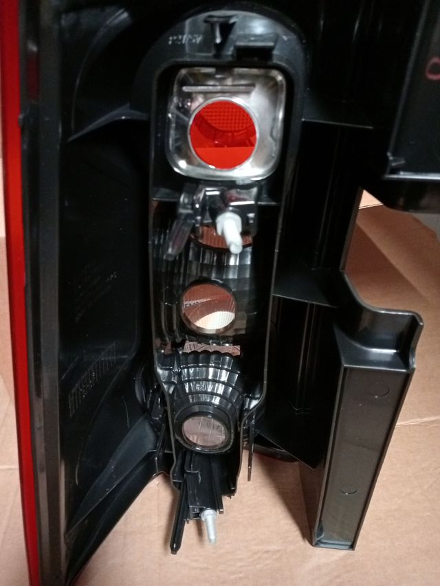 Piloto Coche DACIA LOGAN WAGON Trasero Derecho