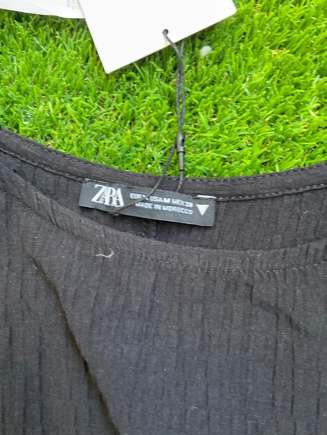 Blusa negra Zara