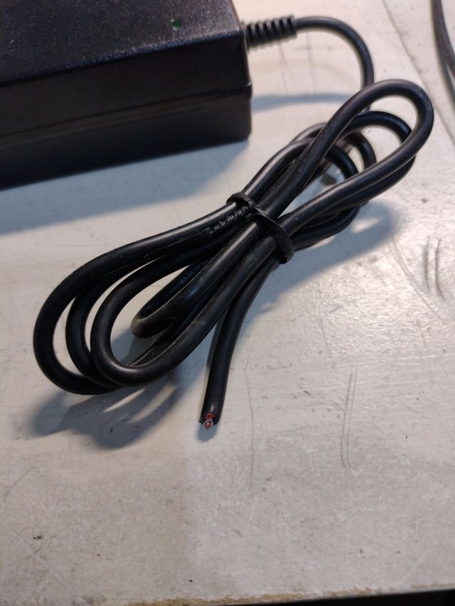 Fuente alimentación 24v 2.5a