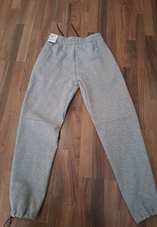 Nike Tech Fleece gris