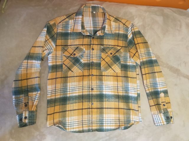 Camisa amarilla y verde