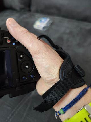 Sujeción muñeca camara Reflex