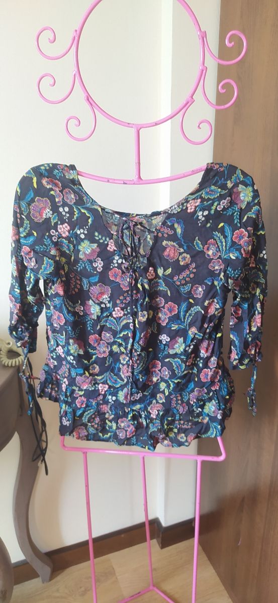 Blusa flores de gasa (talla M pequeña)
