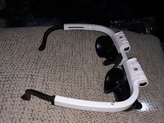 gafas lupa con luz