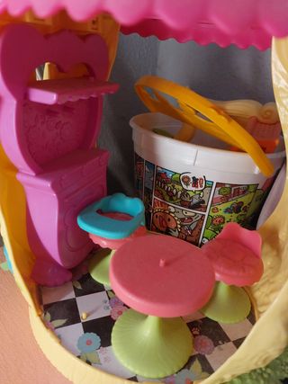 CASA ECHANTIMALS,SIN MUÑECAS