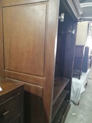 armario dos puertas, madera natural