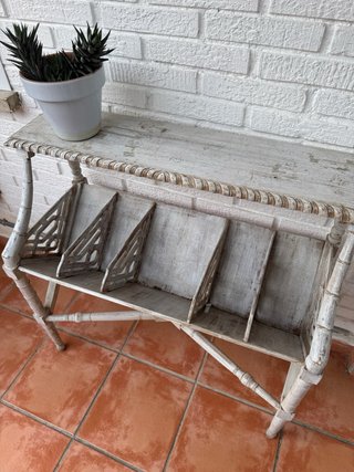 Mueble auxiliar de maderita