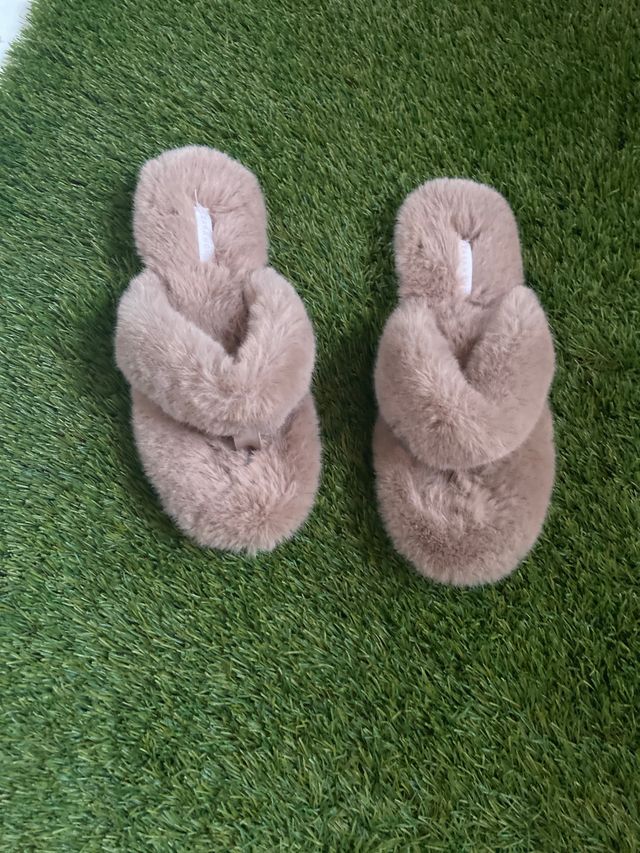 Chanclas de pelo, en perfecto estado