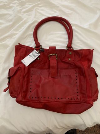 Bolso de piel todo por cierre de tienda solo 40 eu