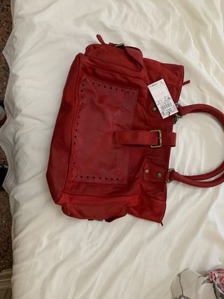 Bolso de piel todo por cierre de tienda solo 40 eu