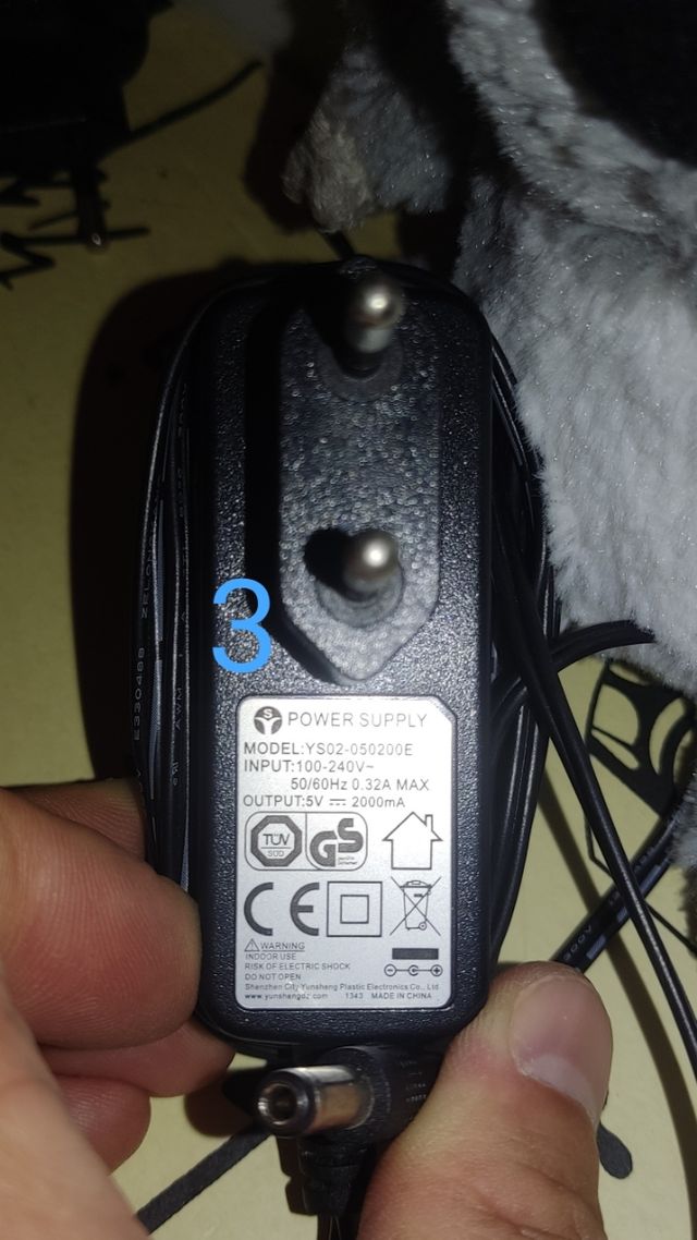 Adaptadores de corriente y de coche